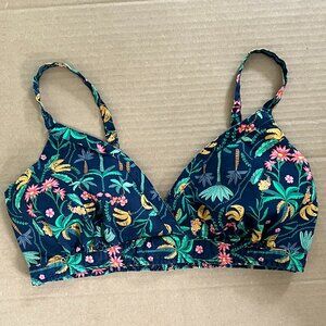 🌺 O.N.L.Y.  (Old Navy Loves You) Smocked Floral Crop Top – Size M 🌺